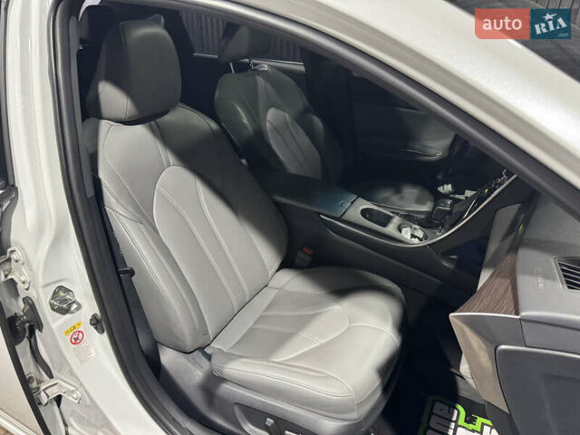 Белый Тойота Авалон, объемом двигателя 3.46 л и пробегом 154 тыс. км за 27999 $, фото 23 на Automoto.ua