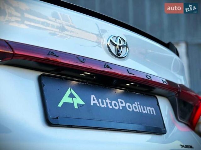 Белый Тойота Авалон, объемом двигателя 3.46 л и пробегом 93 тыс. км за 29000 $, фото 18 на Automoto.ua