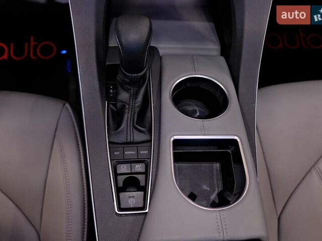 Белый Тойота Авалон, объемом двигателя 2.5 л и пробегом 43 тыс. км за 33900 $, фото 25 на Automoto.ua