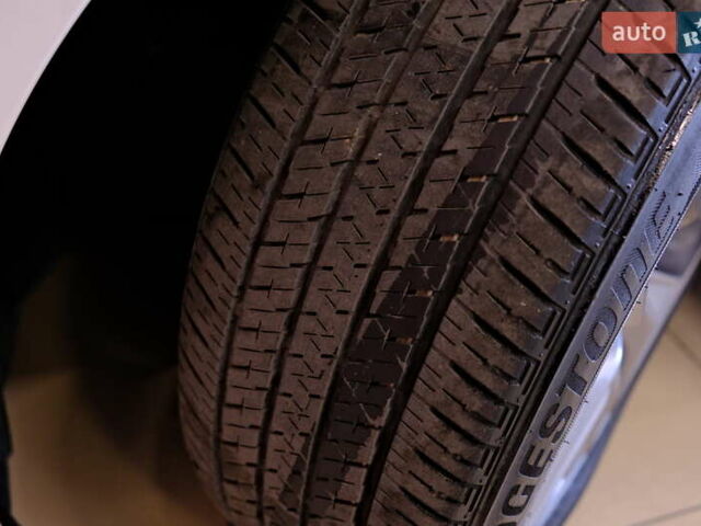 Белый Тойота Авалон, объемом двигателя 2.5 л и пробегом 43 тыс. км за 33900 $, фото 60 на Automoto.ua