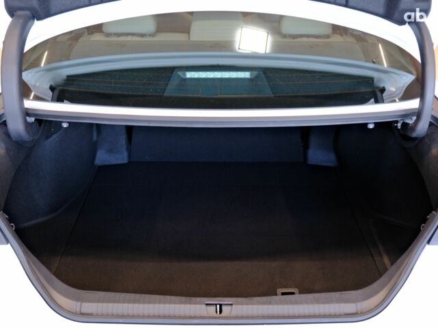 Білий Тойота Авалон, об'ємом двигуна 2.5 л та пробігом 43 тис. км за 33900 $, фото 8 на Automoto.ua