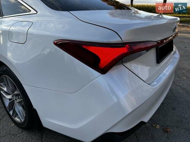 Белый Тойота Авалон, объемом двигателя 2.49 л и пробегом 96 тыс. км за 32900 $, фото 10 на Automoto.ua