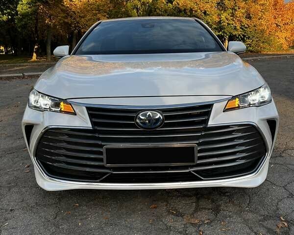 Белый Тойота Авалон, объемом двигателя 2.49 л и пробегом 96 тыс. км за 32900 $, фото 11 на Automoto.ua
