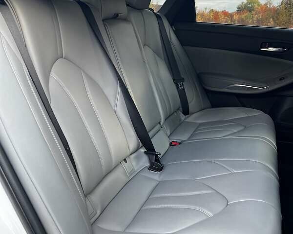 Белый Тойота Авалон, объемом двигателя 2.49 л и пробегом 96 тыс. км за 32900 $, фото 27 на Automoto.ua