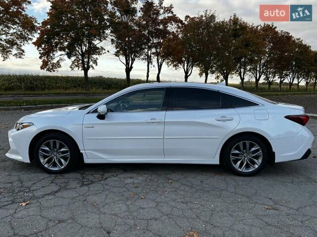 Белый Тойота Авалон, объемом двигателя 2.49 л и пробегом 96 тыс. км за 32900 $, фото 4 на Automoto.ua