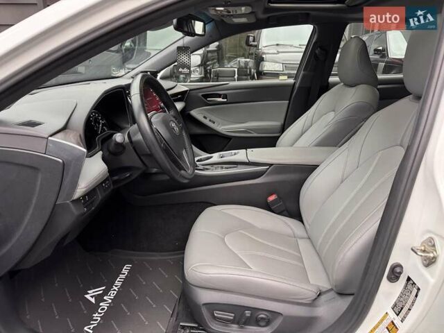 Белый Тойота Авалон, объемом двигателя 2.49 л и пробегом 43 тыс. км за 31900 $, фото 7 на Automoto.ua