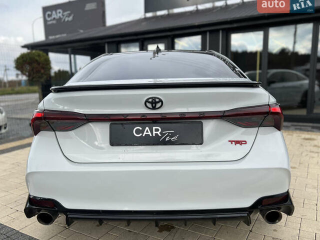 Белый Тойота Авалон, объемом двигателя 3.5 л и пробегом 51 тыс. км за 36900 $, фото 6 на Automoto.ua