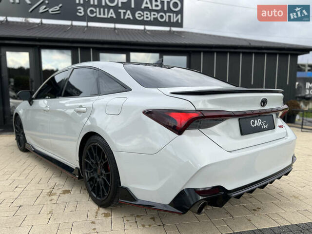 Белый Тойота Авалон, объемом двигателя 3.5 л и пробегом 51 тыс. км за 36900 $, фото 5 на Automoto.ua