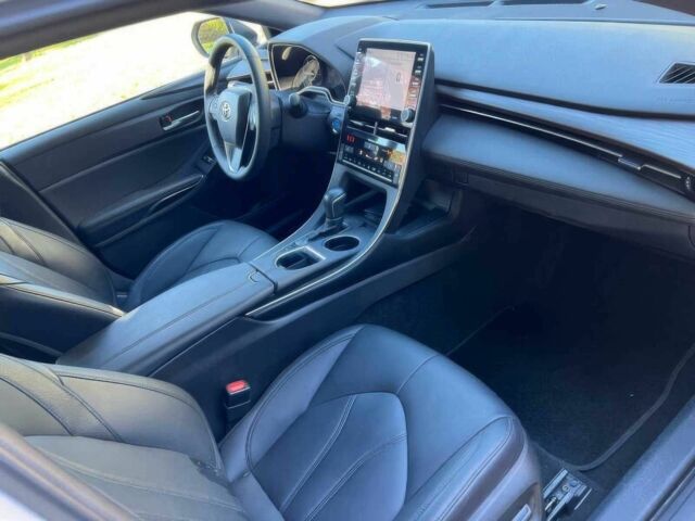 Белый Тойота Авалон, объемом двигателя 2.5 л и пробегом 14 тыс. км за 15000 $, фото 9 на Automoto.ua