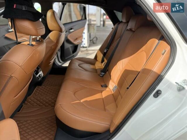Білий Тойота Авалон, об'ємом двигуна 2.49 л та пробігом 56 тис. км за 36500 $, фото 33 на Automoto.ua