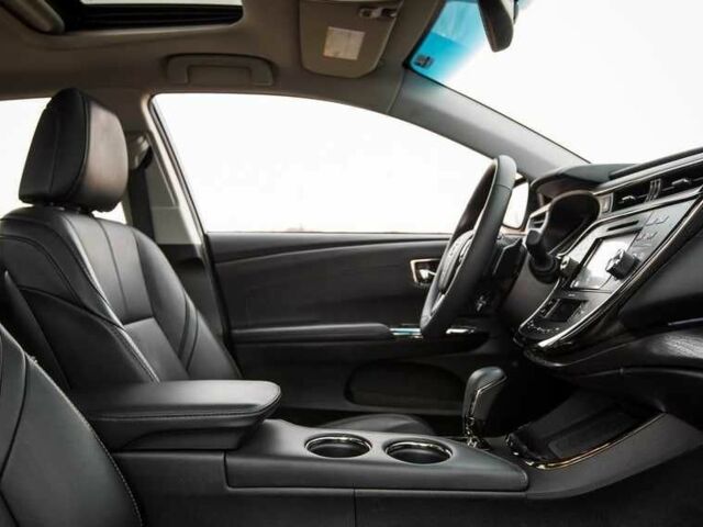 Белый Тойота Авалон, объемом двигателя 0 л и пробегом 47 тыс. км за 28000 $, фото 4 на Automoto.ua