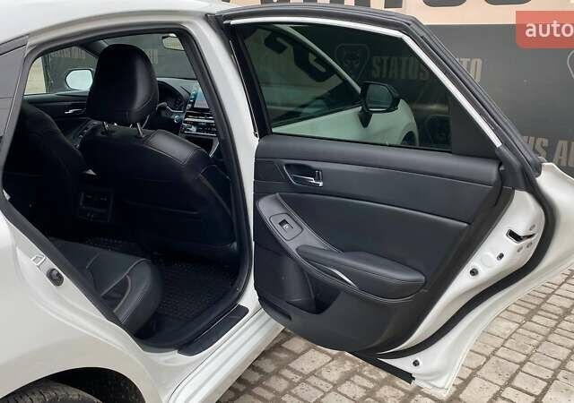 Тойота Авалон 2022 в Виннице на Automoto.ua Белый Тойота Авалон, объемом двигателя 2.49 л и пробегом 24 тыс. км за 35500 $, фото 28 на Automoto.ua