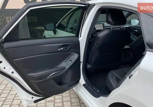 Тойота Авалон 2022 в Виннице на Automoto.ua Белый Тойота Авалон, объемом двигателя 2.49 л и пробегом 24 тыс. км за 35500 $, фото 27 на Automoto.ua