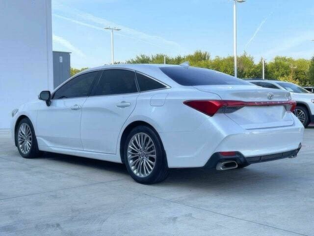 Белый Тойота Авалон, объемом двигателя 3.5 л и пробегом 21 тыс. км за 20000 $, фото 3 на Automoto.ua