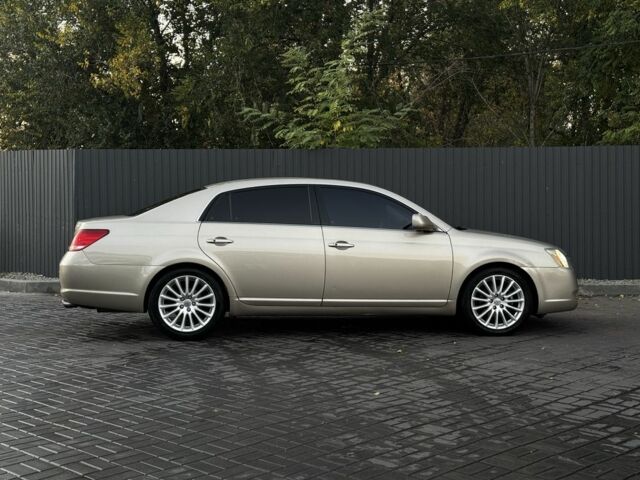 Бежевый Тойота Авалон, объемом двигателя 3.5 л и пробегом 180 тыс. км за 8000 $, фото 2 на Automoto.ua