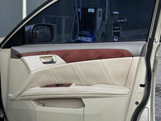 Бежевый Тойота Авалон, объемом двигателя 3.5 л и пробегом 180 тыс. км за 8000 $, фото 4 на Automoto.ua