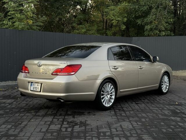 Бежевый Тойота Авалон, объемом двигателя 3.5 л и пробегом 180 тыс. км за 8000 $, фото 1 на Automoto.ua