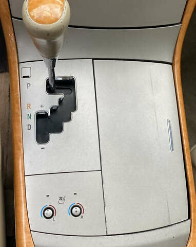 Тойота Авалон 2005 у Хмельницькому на Automoto.ua Чорний Тойота Авалон, об'ємом двигуна 3.5 л та пробігом 327 тис. км за 8000 $, фото 34 на Automoto.ua