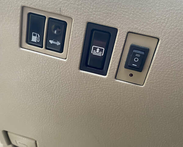 Тойота Авалон 2005 у Хмельницькому на Automoto.ua Чорний Тойота Авалон, об'ємом двигуна 3.5 л та пробігом 327 тис. км за 8000 $, фото 35 на Automoto.ua