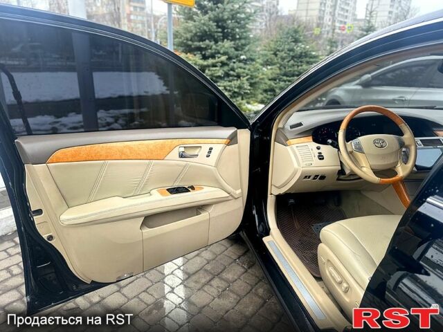 Черный Тойота Авалон, объемом двигателя 3.5 л и пробегом 330 тыс. км за 8000 $, фото 4 на Automoto.ua
