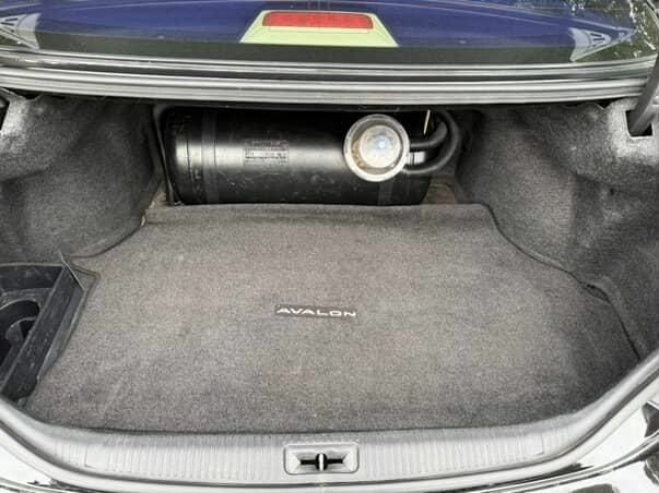 Черный Тойота Авалон, объемом двигателя 3.5 л и пробегом 281 тыс. км за 7900 $, фото 7 на Automoto.ua