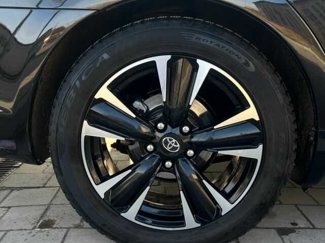 Черный Тойота Авалон, объемом двигателя 3.5 л и пробегом 340 тыс. км за 8200 $, фото 5 на Automoto.ua