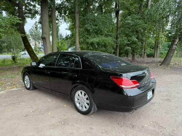 Черный Тойота Авалон, объемом двигателя 3.5 л и пробегом 281 тыс. км за 7900 $, фото 5 на Automoto.ua