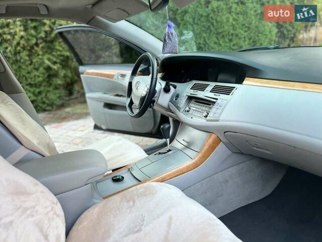 Черный Тойота Авалон, объемом двигателя 3.5 л и пробегом 300 тыс. км за 7500 $, фото 5 на Automoto.ua