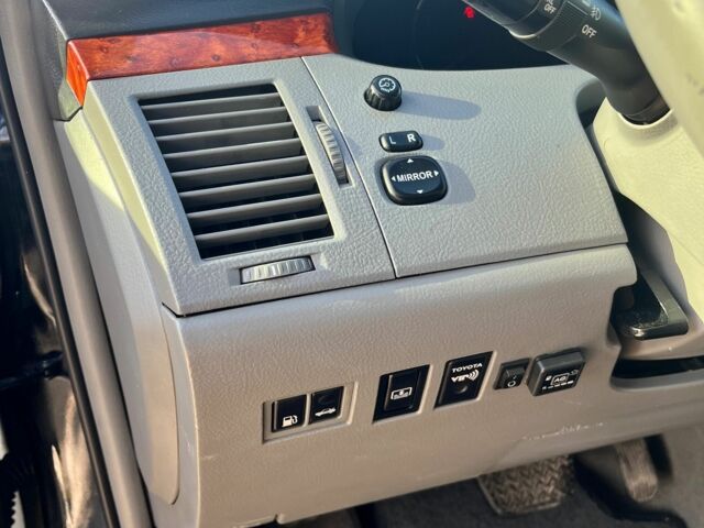 Черный Тойота Авалон, объемом двигателя 3.5 л и пробегом 340 тыс. км за 8200 $, фото 22 на Automoto.ua