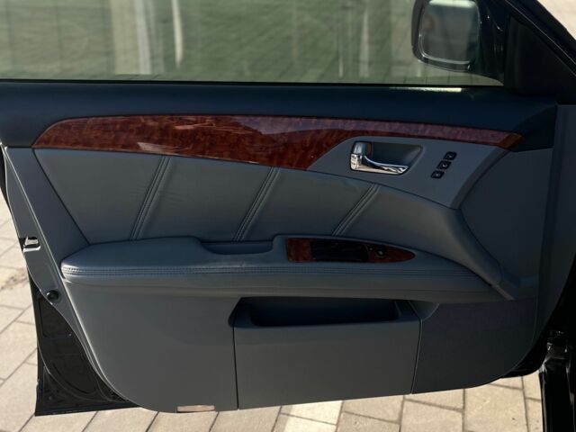 Черный Тойота Авалон, объемом двигателя 3.5 л и пробегом 340 тыс. км за 8200 $, фото 11 на Automoto.ua