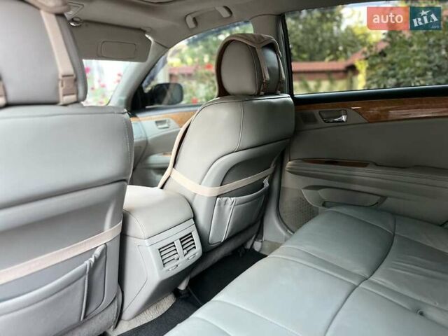 Черный Тойота Авалон, объемом двигателя 3.5 л и пробегом 300 тыс. км за 7500 $, фото 4 на Automoto.ua