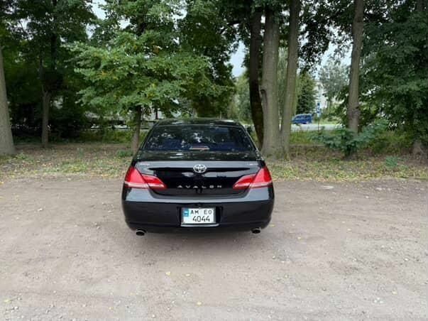 Черный Тойота Авалон, объемом двигателя 3.5 л и пробегом 281 тыс. км за 7900 $, фото 6 на Automoto.ua