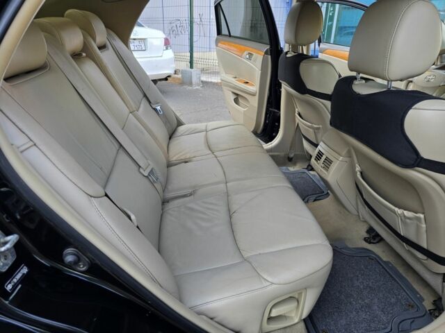 Черный Тойота Авалон, объемом двигателя 3.5 л и пробегом 300 тыс. км за 5500 $, фото 19 на Automoto.ua