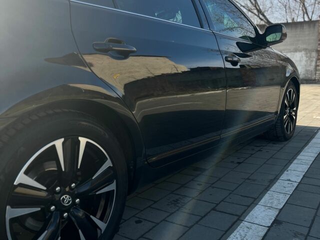 Черный Тойота Авалон, объемом двигателя 3.5 л и пробегом 340 тыс. км за 8200 $, фото 1 на Automoto.ua