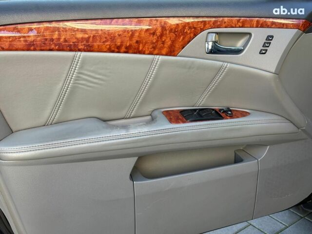 Черный Тойота Авалон, объемом двигателя 3.5 л и пробегом 180 тыс. км за 8440 $, фото 9 на Automoto.ua