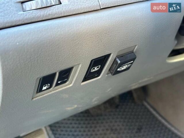 Черный Тойота Авалон, объемом двигателя 3.5 л и пробегом 180 тыс. км за 8440 $, фото 13 на Automoto.ua