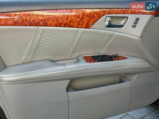 Черный Тойота Авалон, объемом двигателя 3.5 л и пробегом 180 тыс. км за 8440 $, фото 9 на Automoto.ua