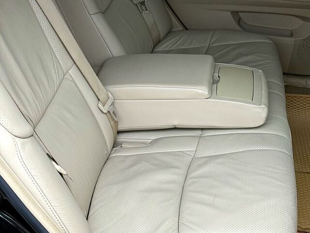 Черный Тойота Авалон, объемом двигателя 3.5 л и пробегом 338 тыс. км за 10888 $, фото 8 на Automoto.ua