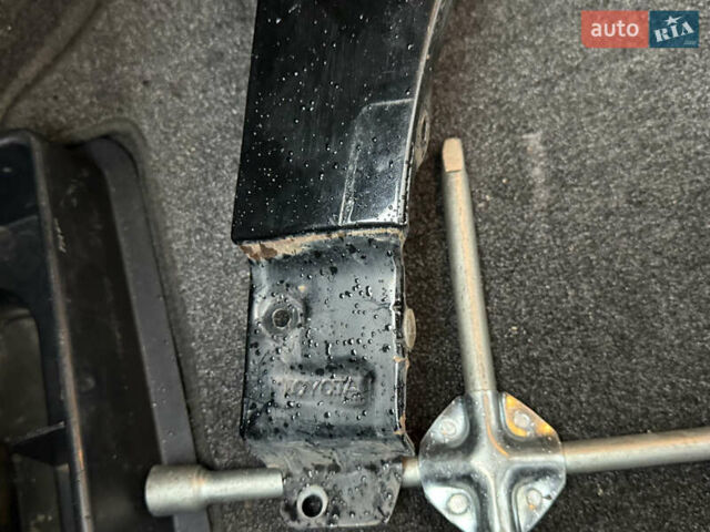 Черный Тойота Авалон, объемом двигателя 3.51 л и пробегом 268 тыс. км за 5999 $, фото 6 на Automoto.ua