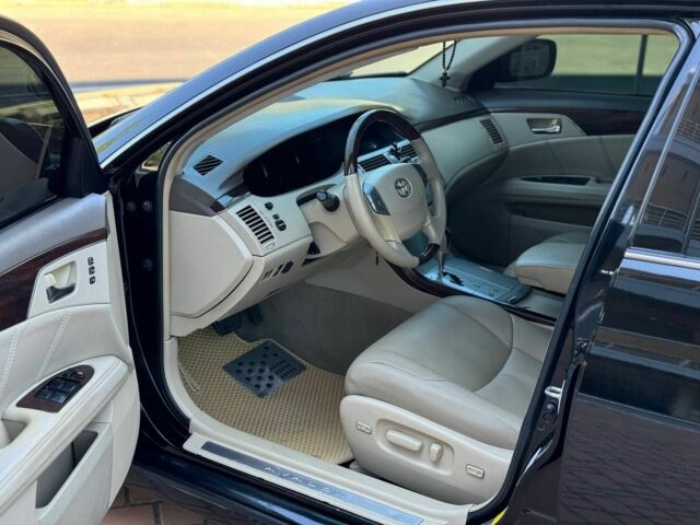 Чорний Тойота Авалон, об'ємом двигуна 3.5 л та пробігом 300 тис. км за 7800 $, фото 5 на Automoto.ua