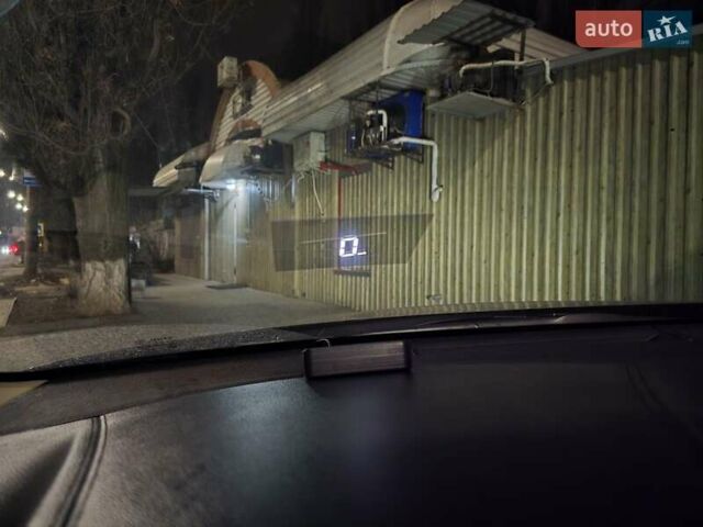 Черный Тойота Авалон, объемом двигателя 3.5 л и пробегом 182 тыс. км за 17000 $, фото 45 на Automoto.ua