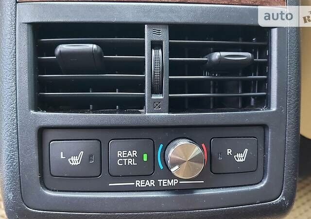 Черный Тойота Авалон, объемом двигателя 3.5 л и пробегом 182 тыс. км за 17000 $, фото 21 на Automoto.ua