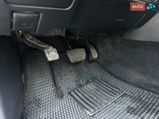 Чорний Тойота Авалон, об'ємом двигуна 3.5 л та пробігом 181 тис. км за 15900 $, фото 27 на Automoto.ua