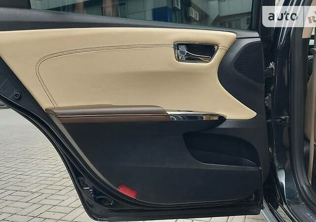 Черный Тойота Авалон, объемом двигателя 3.5 л и пробегом 184 тыс. км за 17000 $, фото 24 на Automoto.ua