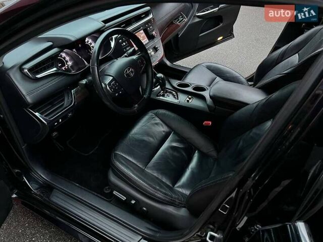Черный Тойота Авалон, объемом двигателя 3.5 л и пробегом 163 тыс. км за 17000 $, фото 1 на Automoto.ua