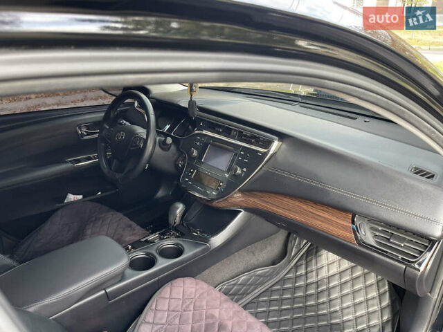 Черный Тойота Авалон, объемом двигателя 3.5 л и пробегом 182 тыс. км за 15500 $, фото 8 на Automoto.ua