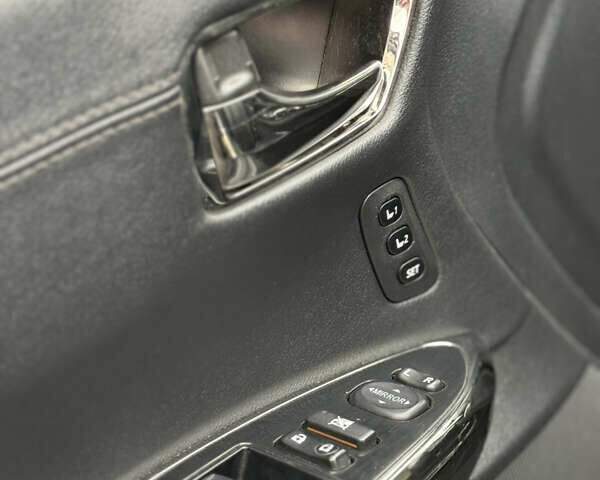 Черный Тойота Авалон, объемом двигателя 3.46 л и пробегом 144 тыс. км за 16499 $, фото 12 на Automoto.ua