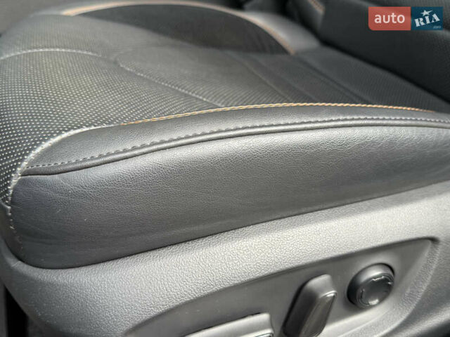 Черный Тойота Авалон, объемом двигателя 3.5 л и пробегом 99 тыс. км за 29950 $, фото 23 на Automoto.ua