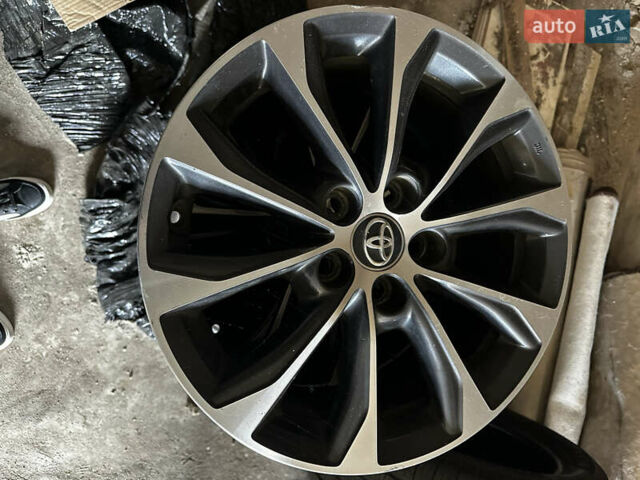 Черный Тойота Авалон, объемом двигателя 3.5 л и пробегом 170 тыс. км за 21500 $, фото 24 на Automoto.ua