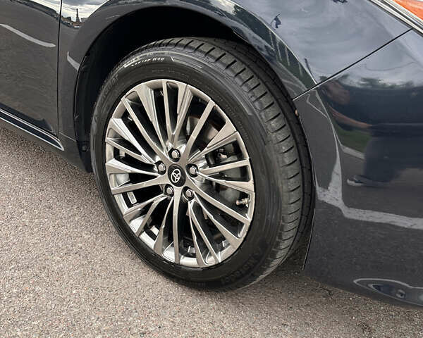 Черный Тойота Авалон, объемом двигателя 3.5 л и пробегом 170 тыс. км за 21500 $, фото 5 на Automoto.ua